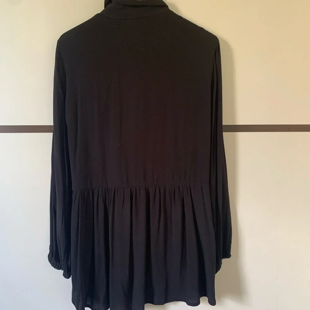 FARM Rio Made In Brazil Black Button-Down Blouse - Picture 2 of 2